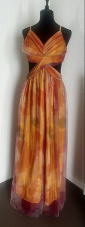 Kleid neu super sexy und speziell mit rv hinten