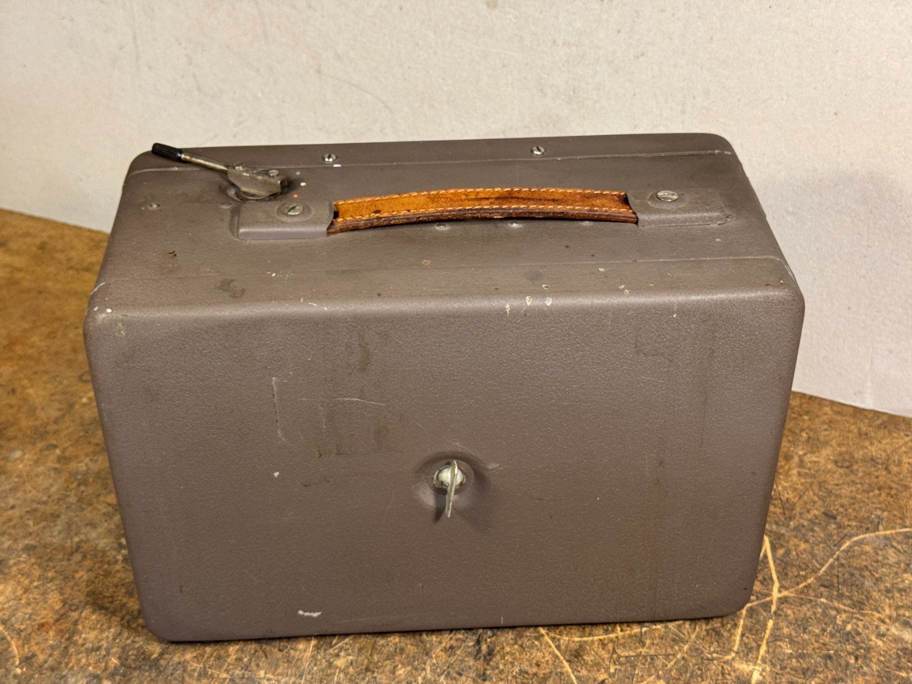 Radios: Radione R9 – Gebraucht aus Ins von funkflieger 5