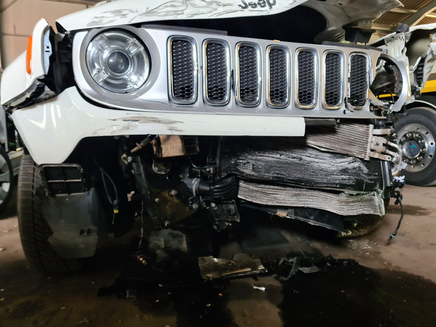 Jeep Autos: Unfallwagen – Défectueux à Kerzers par Pesche12 3