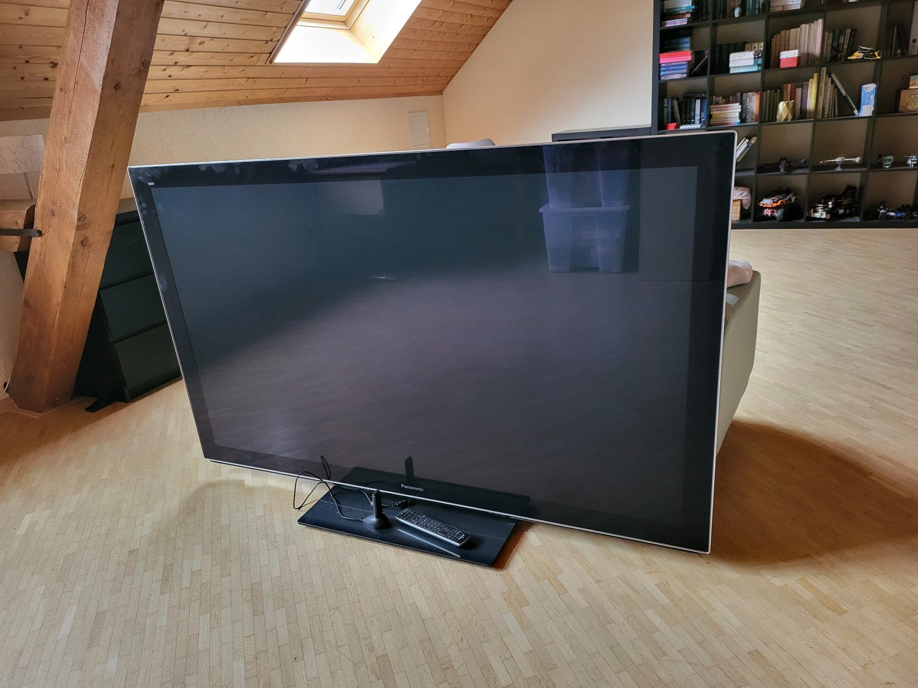 Panasonic Televisori: Plasma Fernseher Panasonic TX-P65VT30J – Usato da Kerzers venduto da Issimo-Center