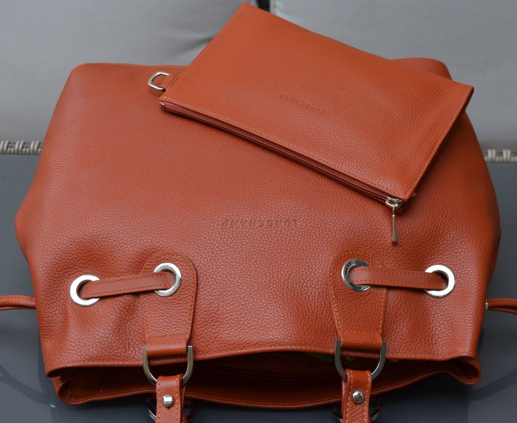 Longchamp Sacs femmes: Longchamp Tasche / sac + pochette – D'occasion à Collonges par Auganien 1