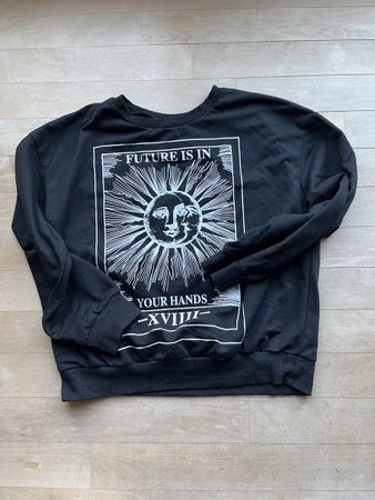 Black Sun Graphic Pullover