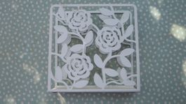 Romantischer Vintage Serviettenhalter weiss