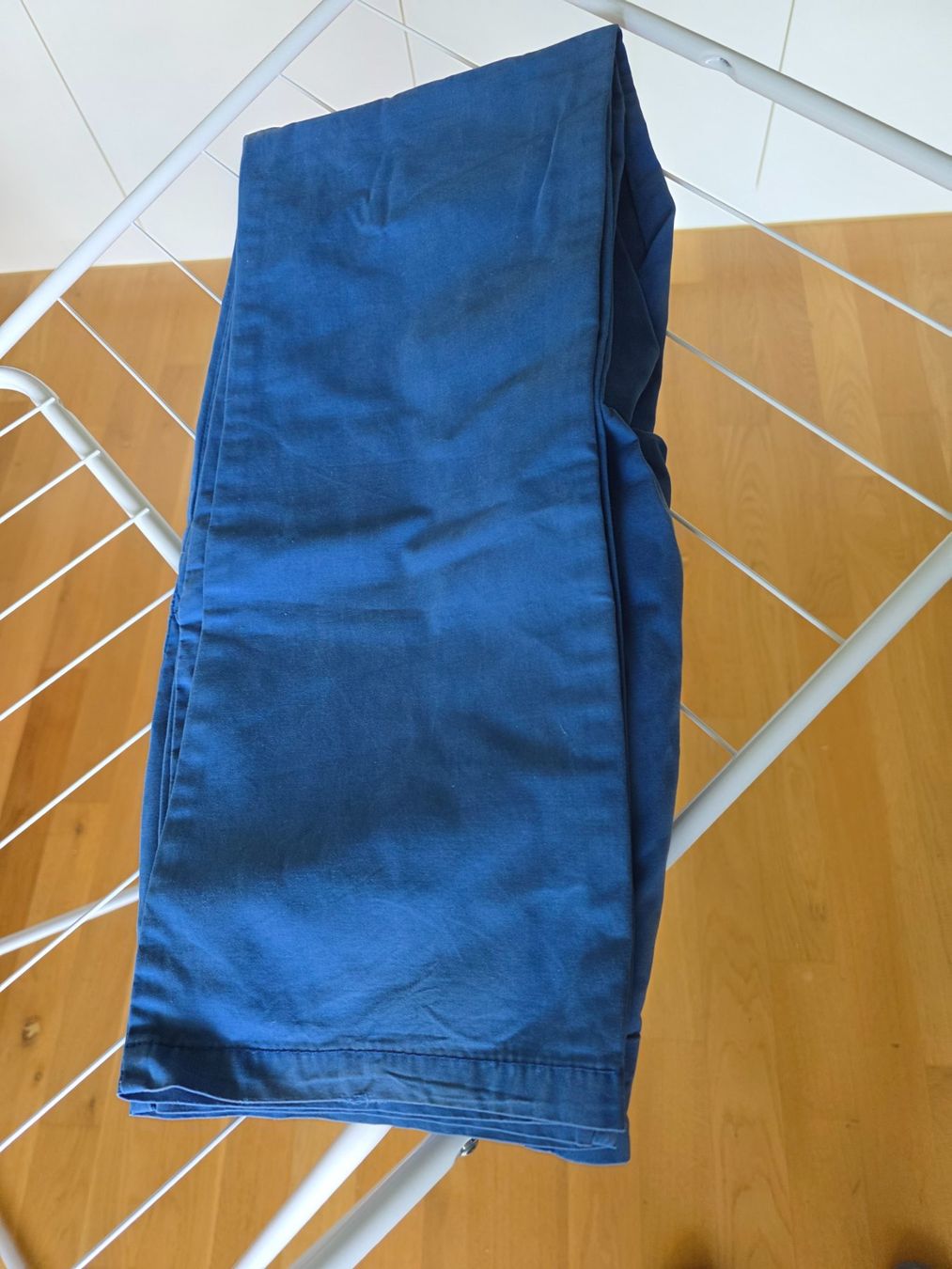 Pantaloni: Hose, hellblau, Grösse 32/32 – Usato da Dietwil venduto da AIRFELDER 4