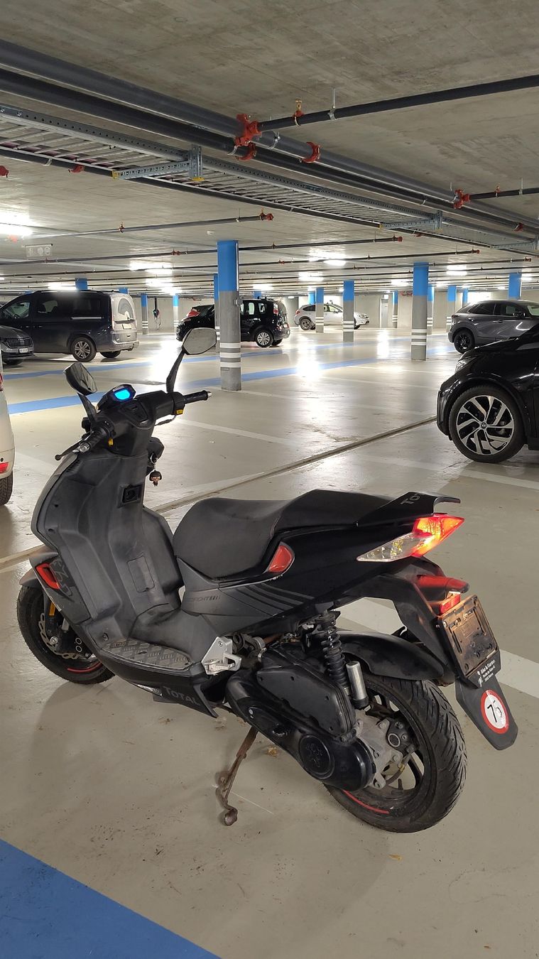 Peugeot Scooter: Scooter Peugeot – Usato da Sion venduto da mel_z929 4