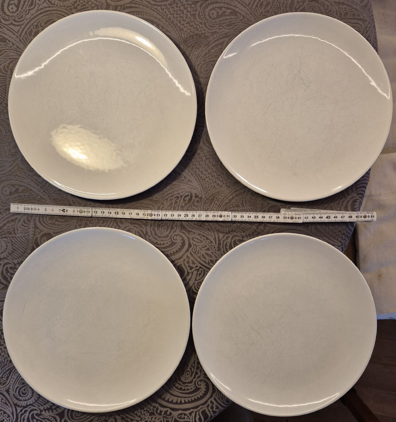 Ikea Teller: Ikea Teller Set, 4 Stück, Weiss, Durchmesser 26 cm, – Gebraucht aus Halten von GiMu.84