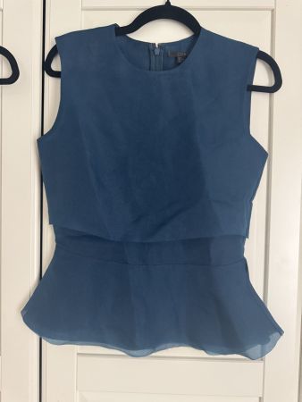COS Peplum-Top blau ärmellos, Gr. 36