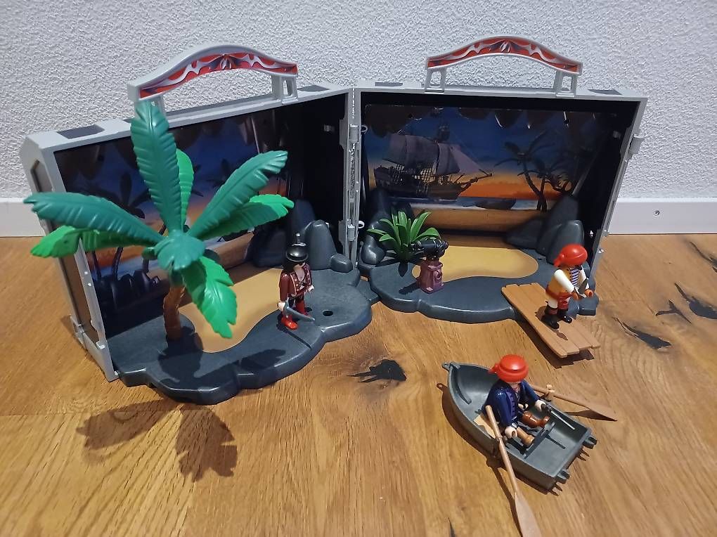 Giocattoli: Piratenkoffer Playmobil – Usato da Brunnen venduto da 77miul77