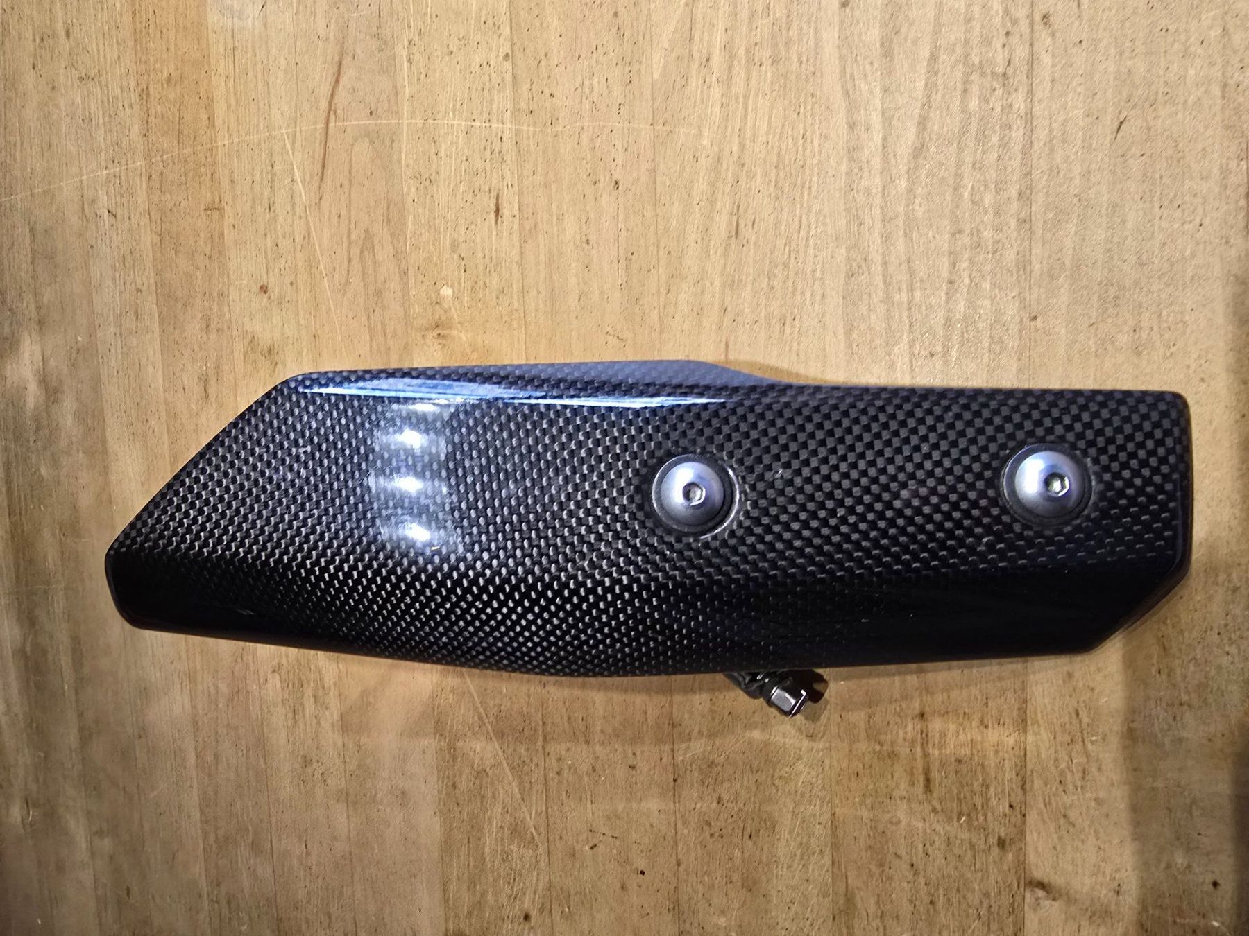 Suzuki Tutti i ricambio per moto: Motorrad Carbon-Auspuffabdeckung – Usato da Wettingen venduto da halloween01 3