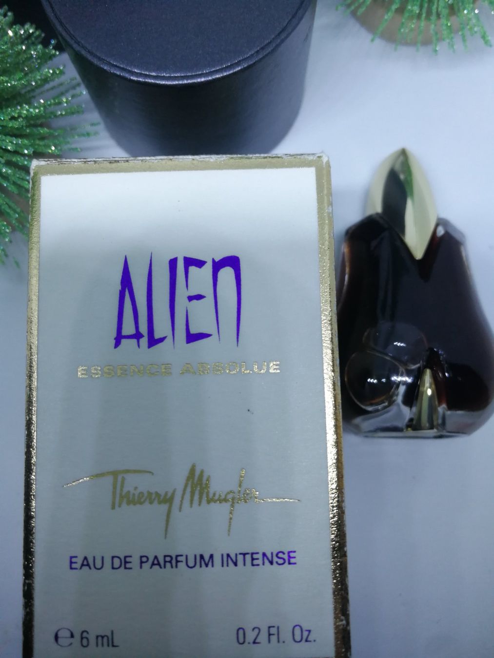 Mugler Parfum & Eau de Toilette: Thierry Mugler Alien essence absolue  miniature – Neu und originalverpackt aus Romanel-sur-Lausanne von