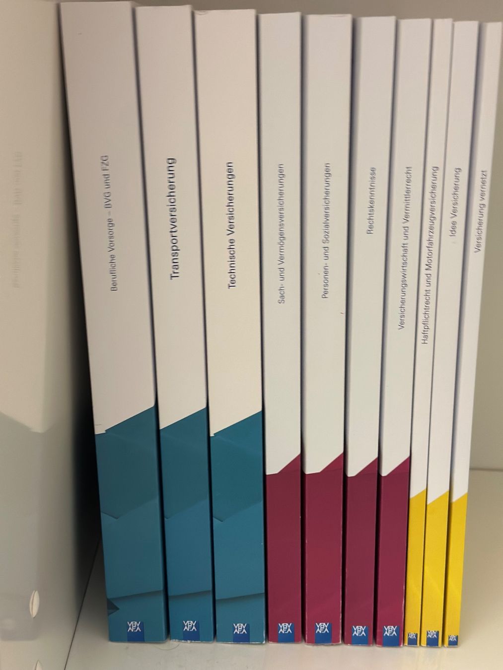 Libri: Lernbücher Versicherungsvermittler VBV – Nuovo (secondo la descrizione) da Zürich venduto da mte_7q9x