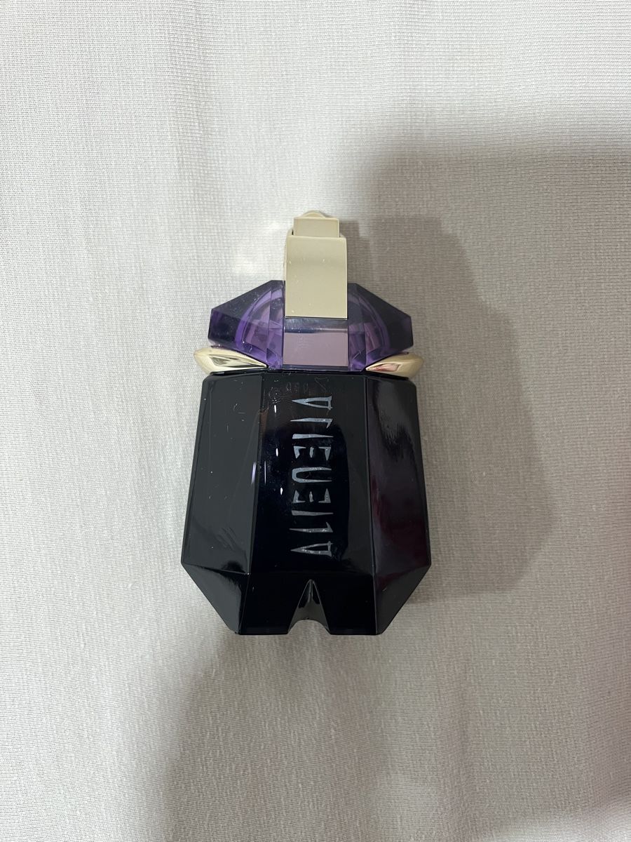 Profumi & Eau de Toilette: Original Alien Parfüm – Nuovo e nell'imballaggio originale da Nussbaumen AG venduto da c.4 2
