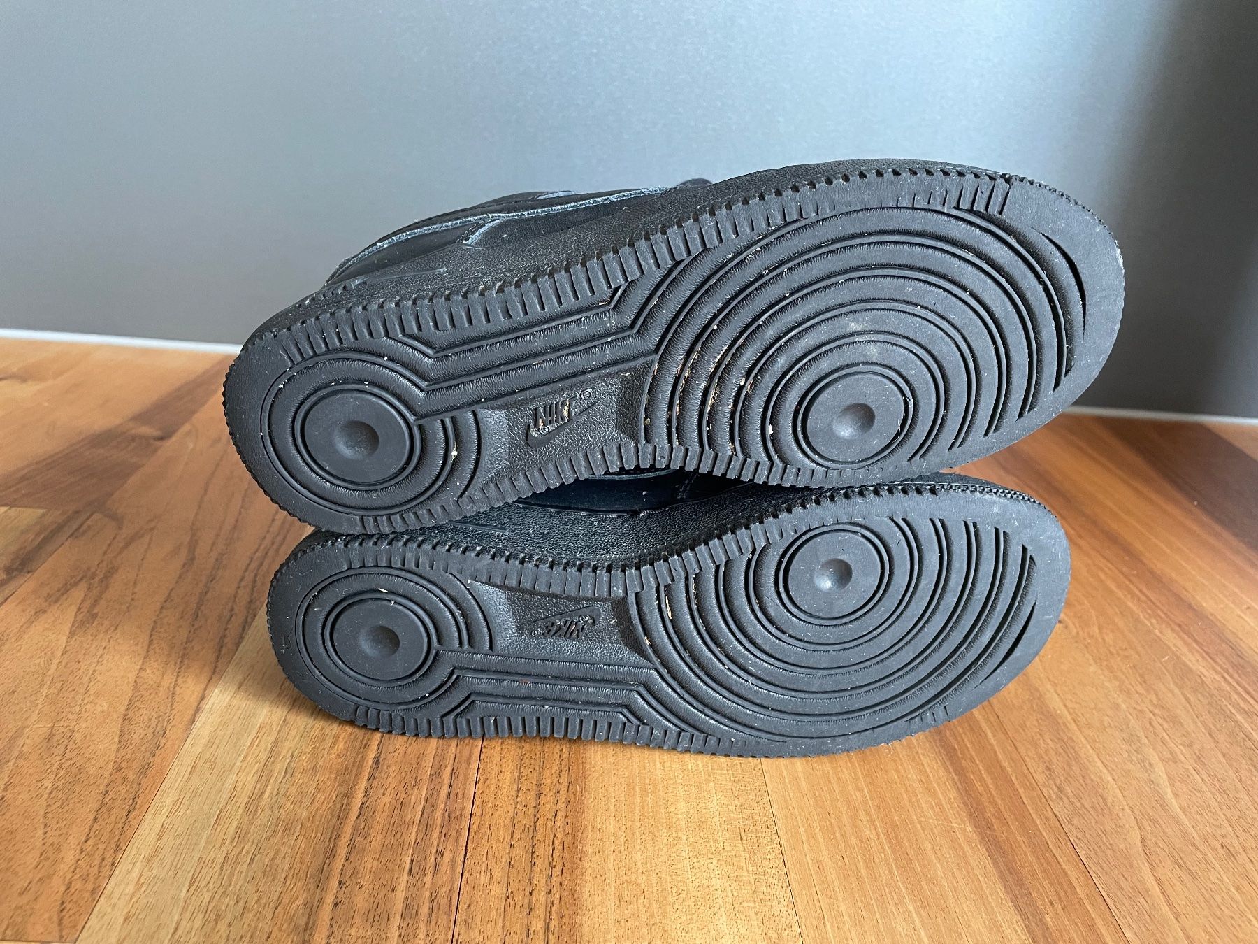 Nike Chaussures hommes: Nike Air Force 1, Gr. 36.5 – D'occasion à Schöfflisdorf par ElianeJ 2