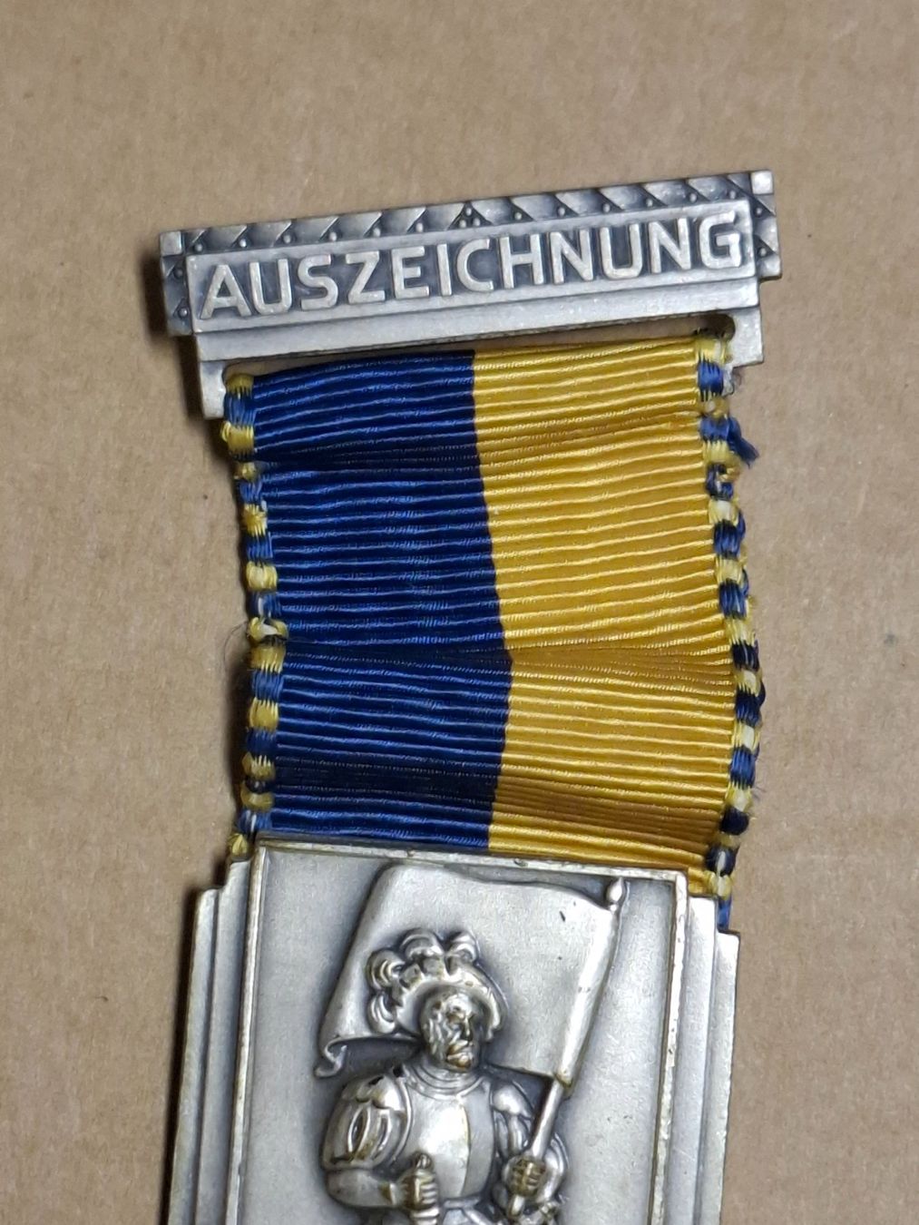Medaglie: Ramsen 1957 (U742) – Usato da Schwanden GL venduto da Suvorov 1