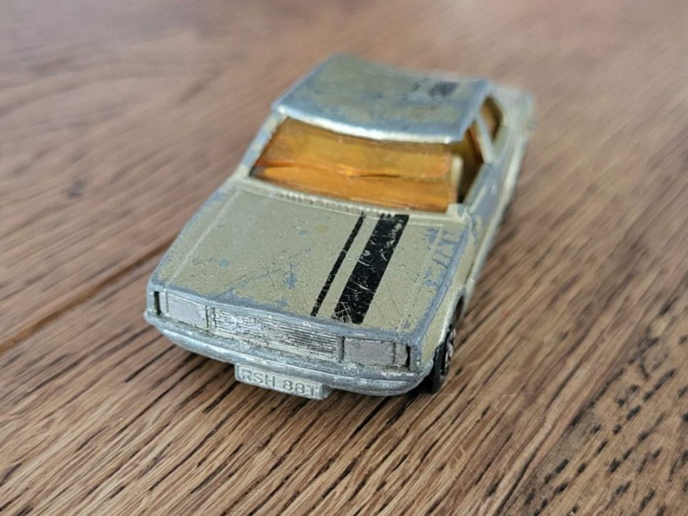 Matchbox Modellini d'auto: Ford Cortina / Taunus Matchbox – Usato da Rothrist venduto da Juana5 1