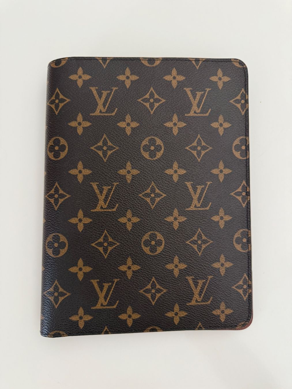 Louis Vuitton Cover & Protezioni schermo: Louis Vuitton Desk Agenda Cover Monogram – Usato da Pratteln venduto da Eileen_H 1