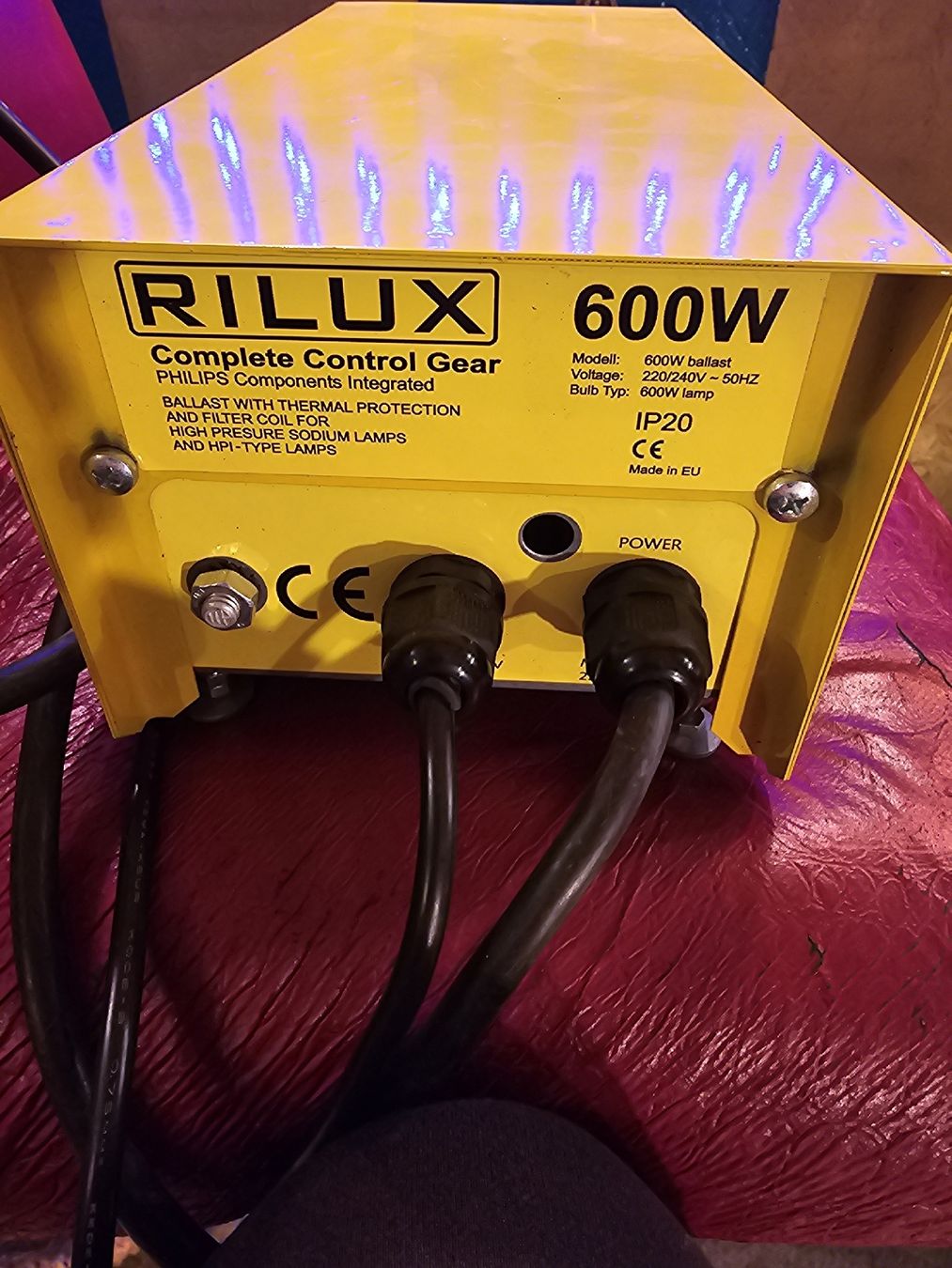 Componenti elettronici: RILUX Vorschaltgerät 600 W – Usato da Arbon venduto da MadameLuLa9320
