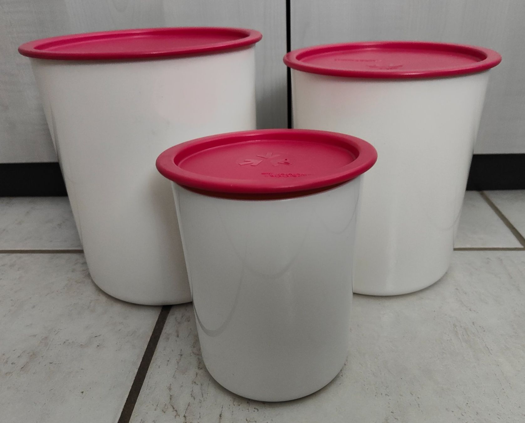 Tupperware Behälter & Ähnliches: Tupperware Vorratsbehälter 3 Stück !!!!!! – Neu (gemäss Beschreibung) aus Flaach von Lonzo99