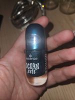 Nagellack Essence "Ocean Eyes" Blau glitzernd