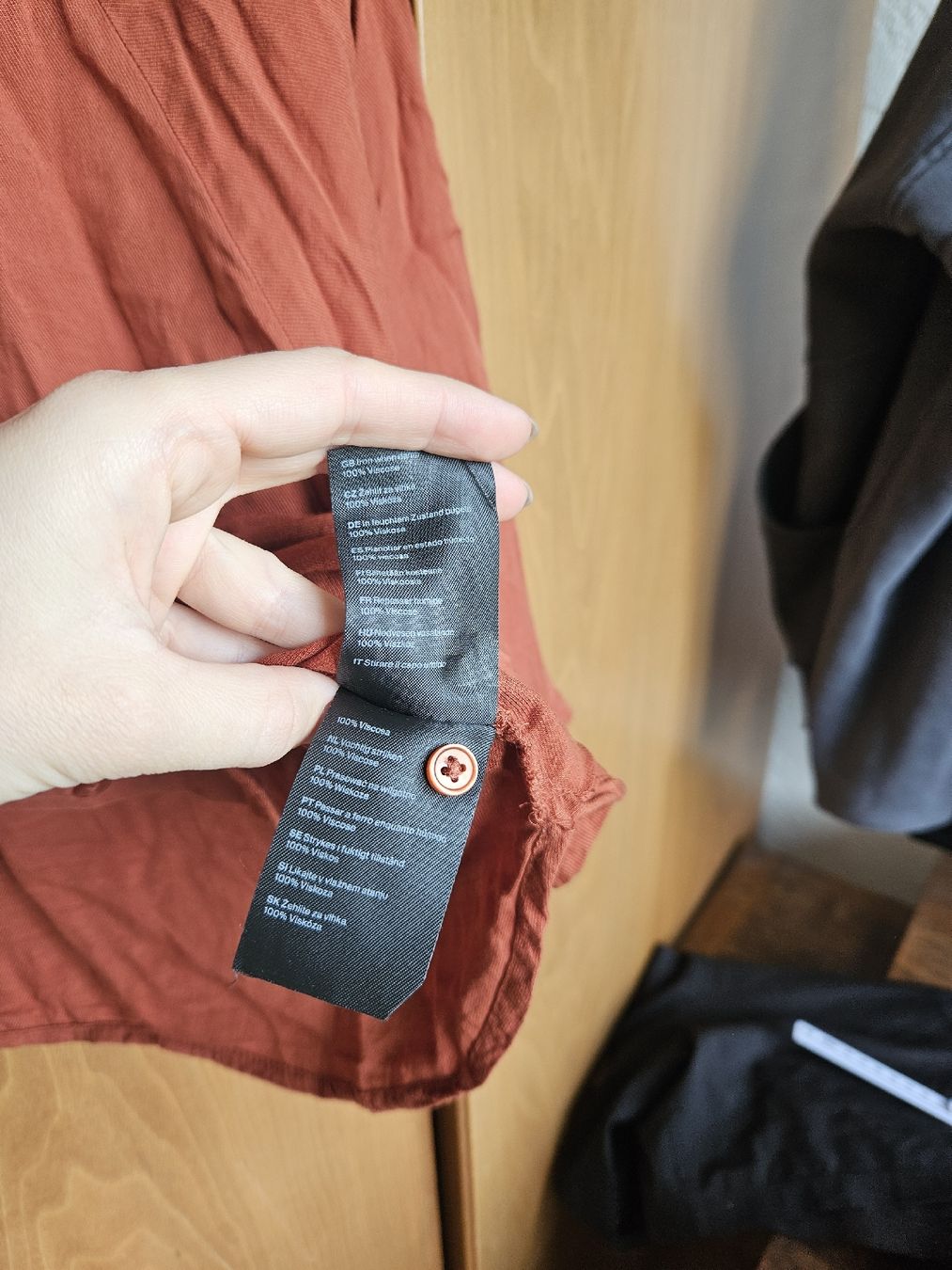 Blusen: WeekDay Oversize Bluse, rostbraun, Gr. S  – Gebraucht aus Zürich von salviav 3