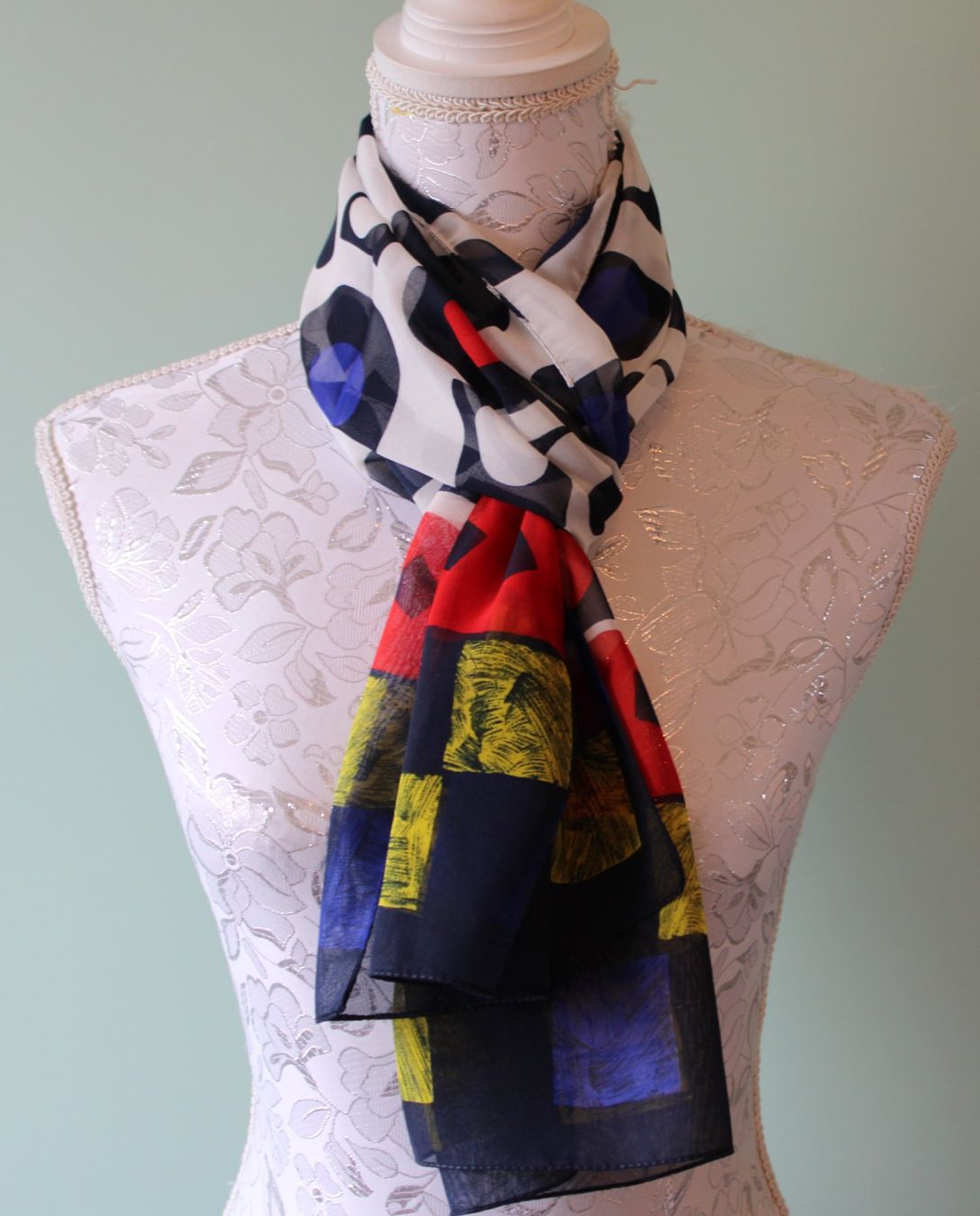 Foulards & écharpes: Schal – D'occasion à Schaan par antikes_und_kurioses