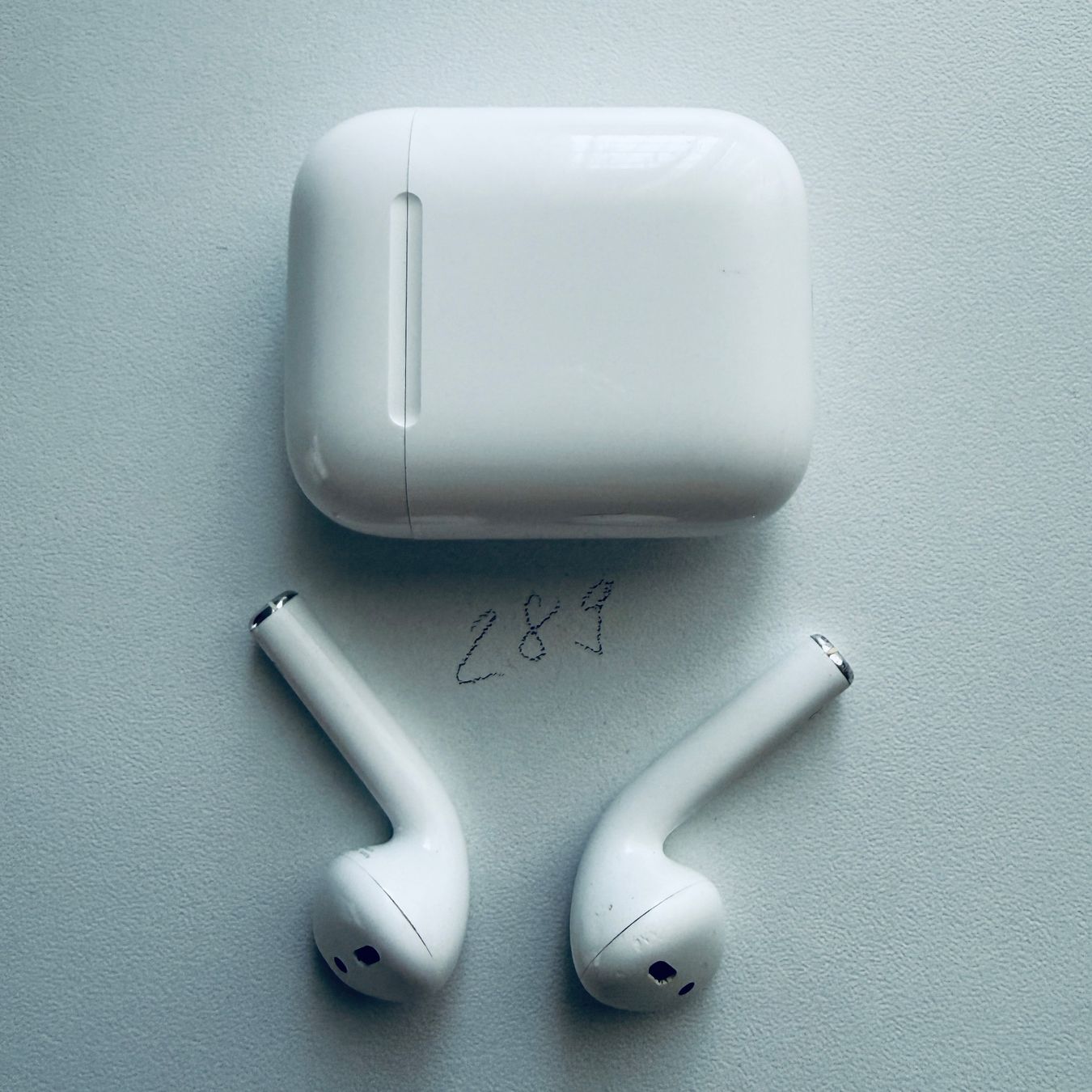 Apple Kopfhörer: Original Apple AirPods 2 Gen. Wireless Kopfhörer & Case – Gebraucht aus Basel von MY.AIRPODS.SHOP 7