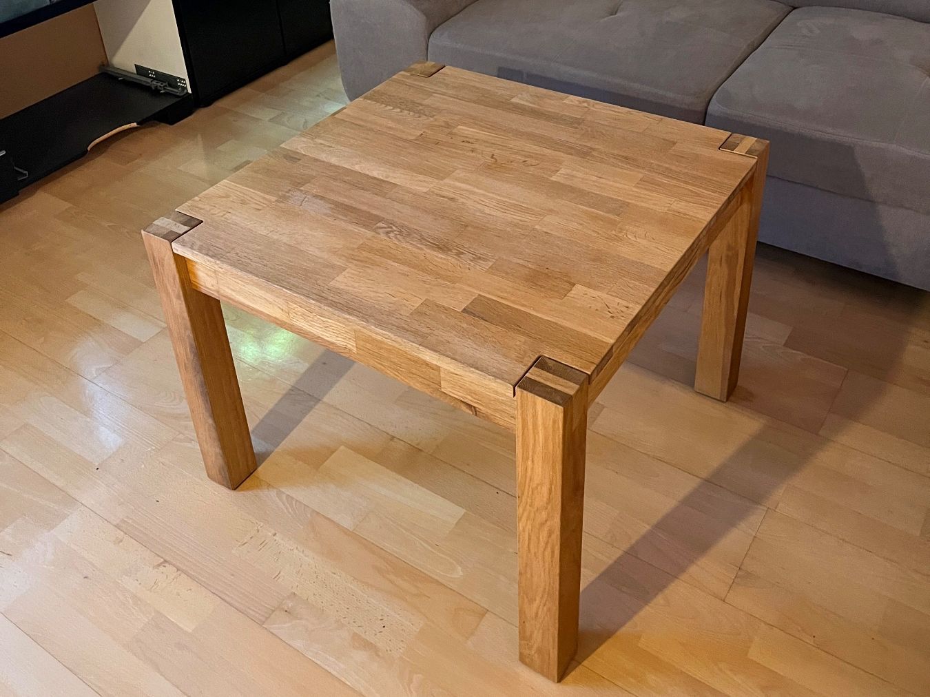Couchtisch Holz 70x70cmB, 52cmH (Gebraucht) in Schwarzenburg für CHF 20 – nur Abholung auf Ricardo kaufen