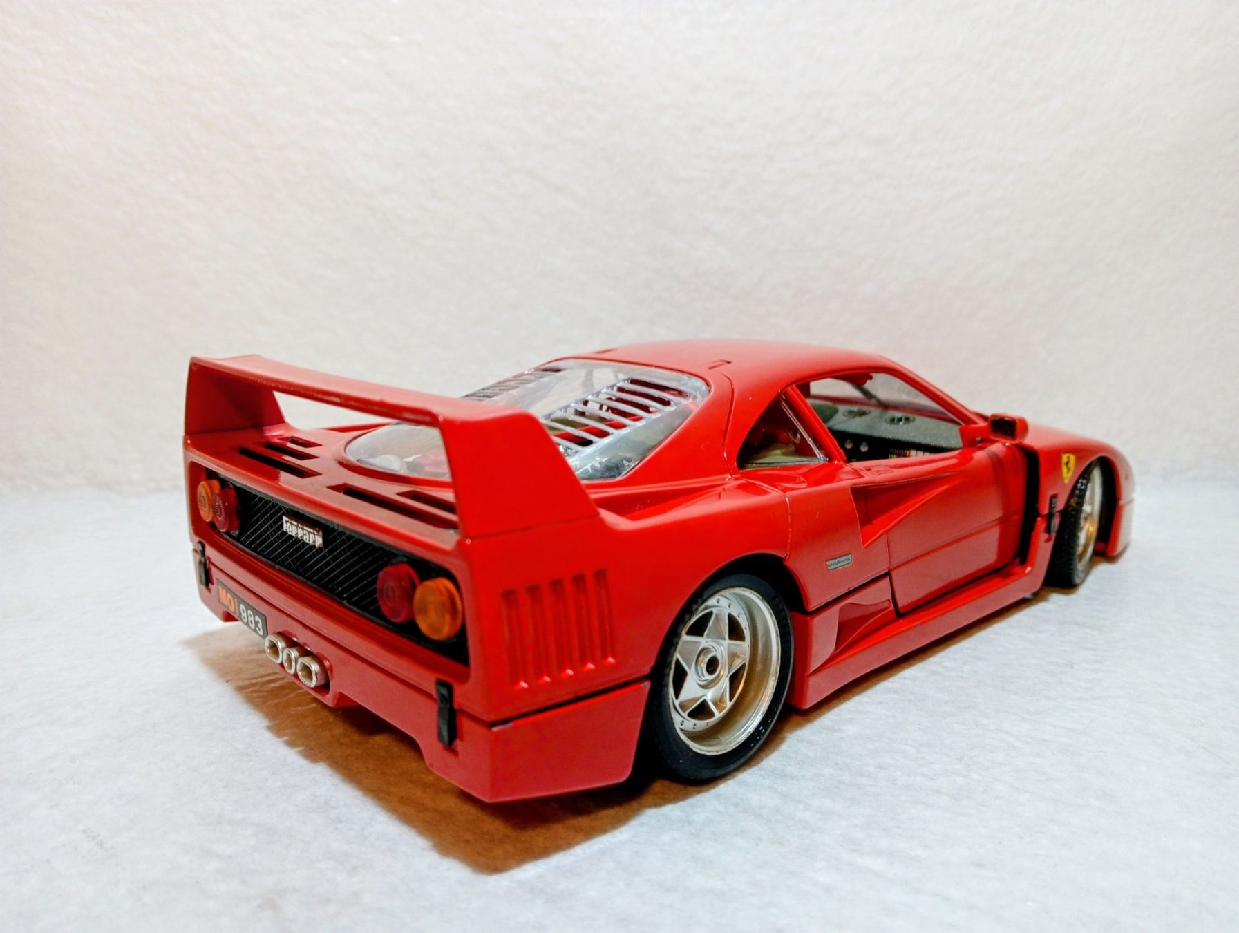Bburago Modellautos: Ferrari F40 – Gebraucht aus Huttwil von Secondtrain 1
