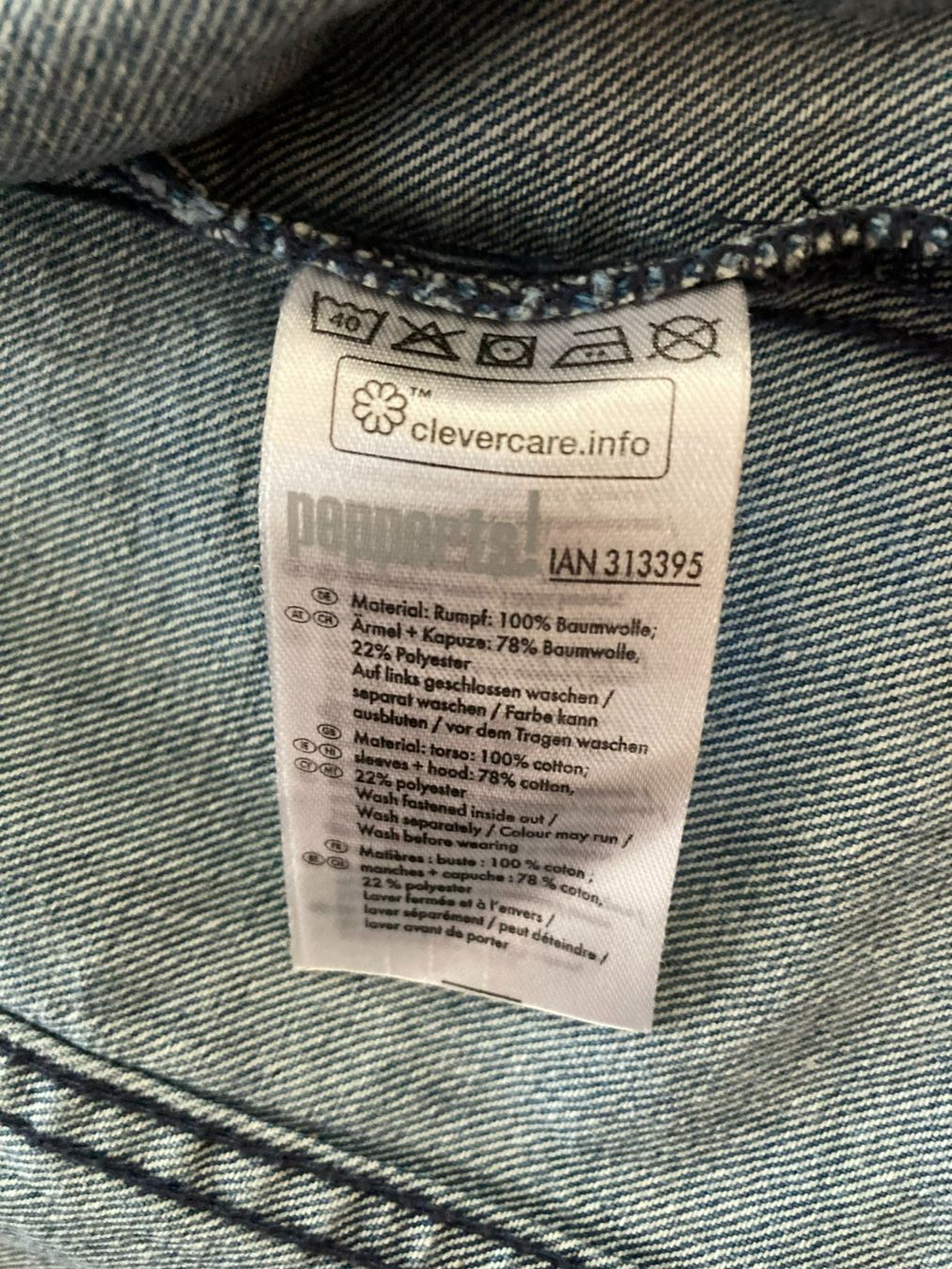 Giacche & Cappotti: Jeansjacke rosa und blau – Usato da Muttenz venduto da Juvenile33 6