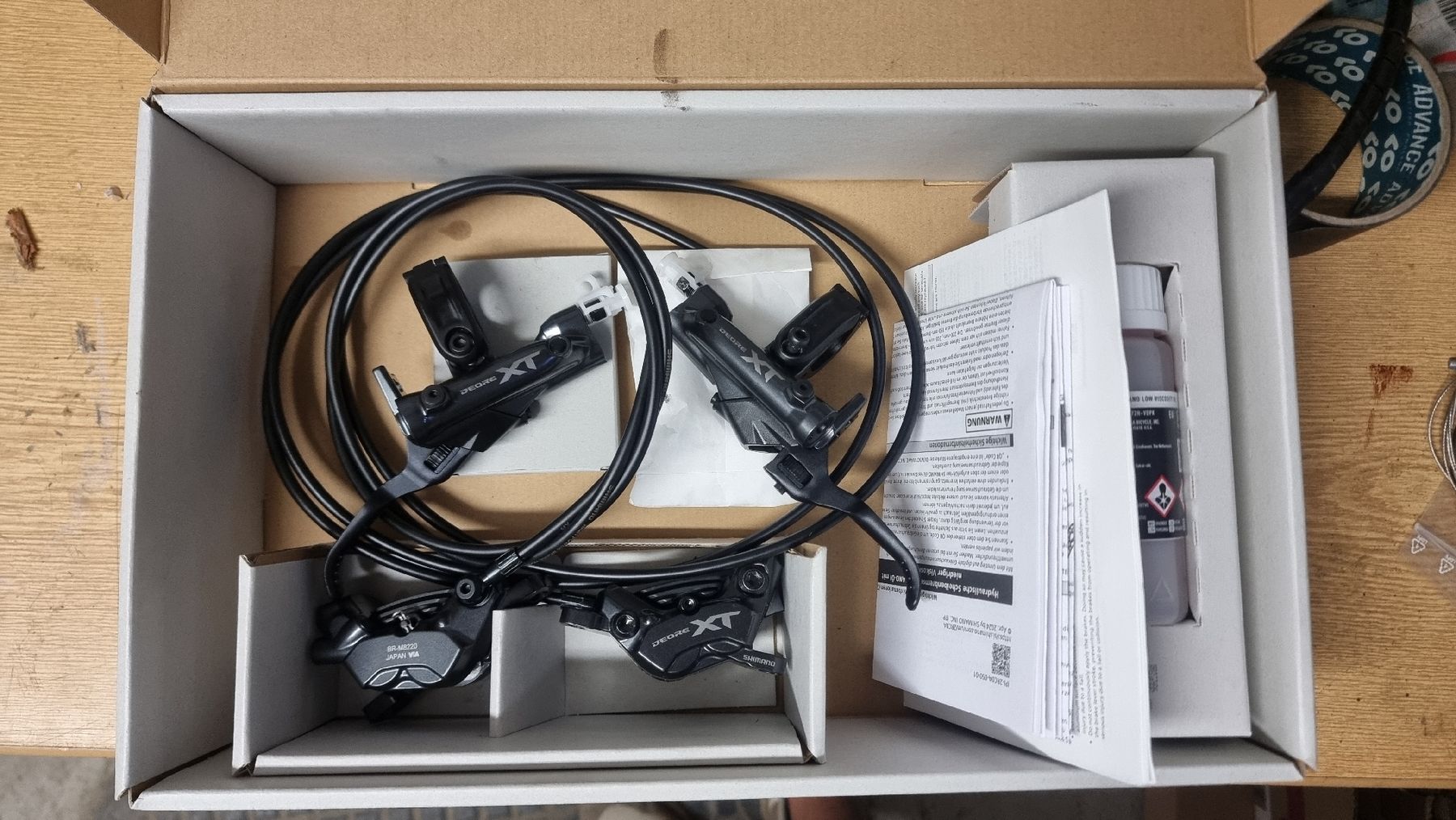Shimano Ersatzteile: Shimano XT 8220 – Neu und originalverpackt aus Solothurn von ktk116