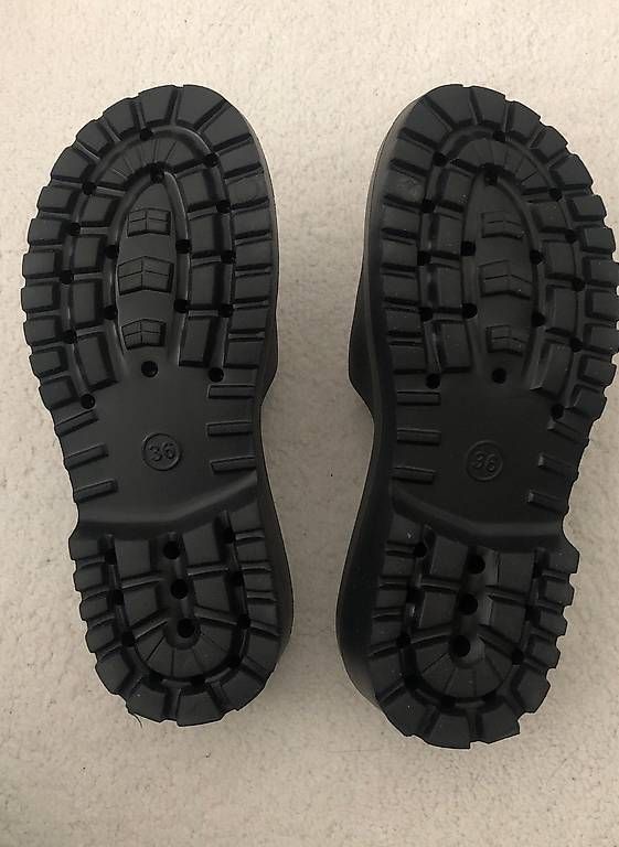 Chaussures femmes: Damen Sandalen – D'occasion à Aarburg par Noemi.H 2