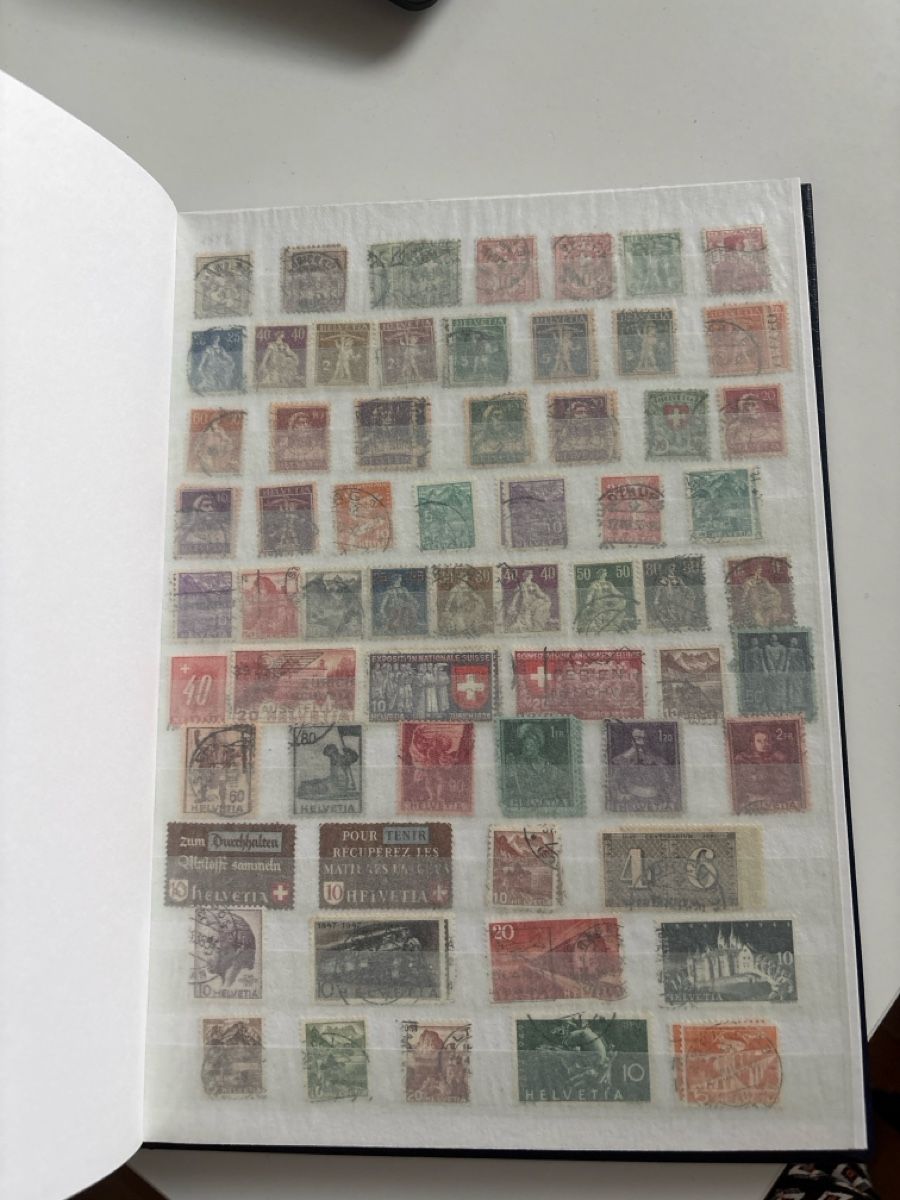 Tutti i francobolli: Philatelie Album Die Post La Poste La Posta blau – Usato da Sissach venduto da Loredana89 1