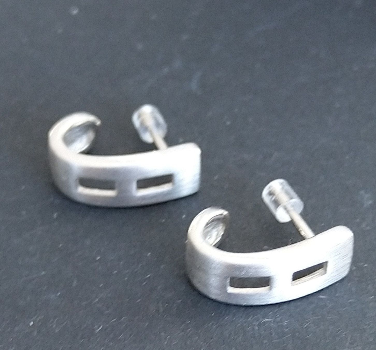 Orecchini pendenti & Orecchini a lobo: KLEINE OHRRINGE IN 925 SILBER – Usato da Romanshorn venduto da BoutiqueA 4