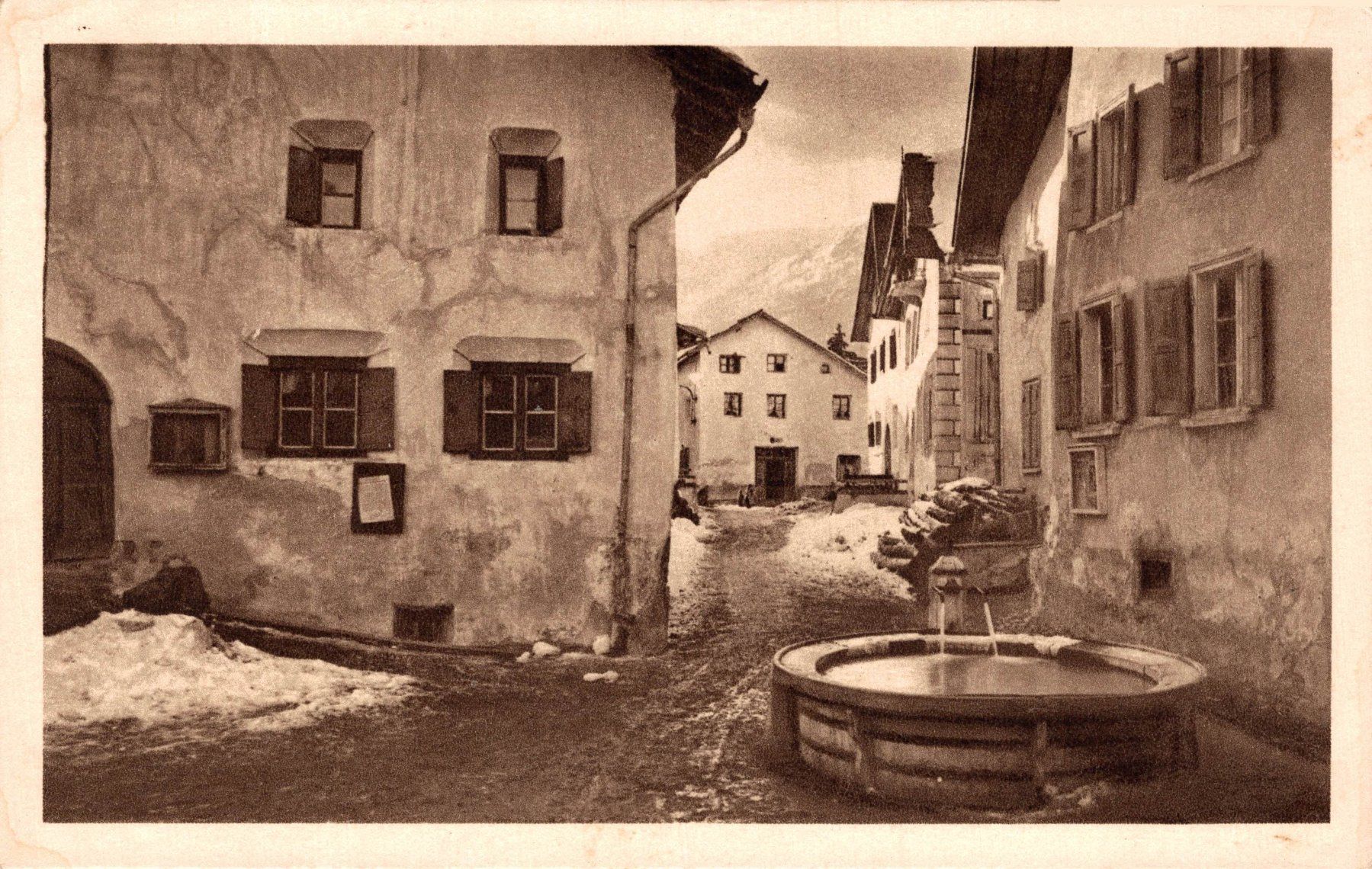 Cartoline postali: Guarda. Dorfpartie – Usato da Bronschhofen venduto da Astore