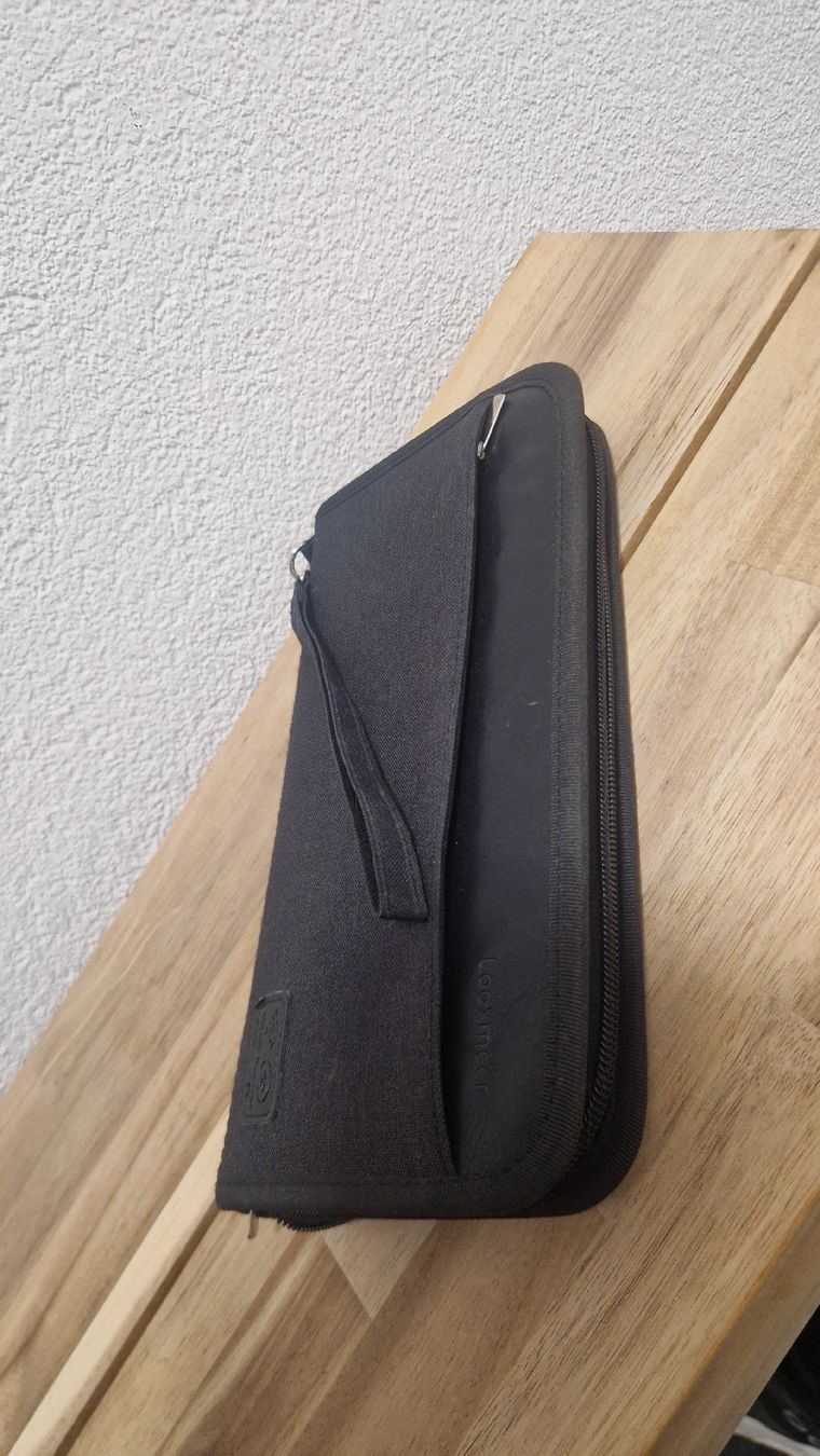 Borse: Dokumentetasche schwarz – Usato da Winterthur venduto da Daniela.Arashi 3