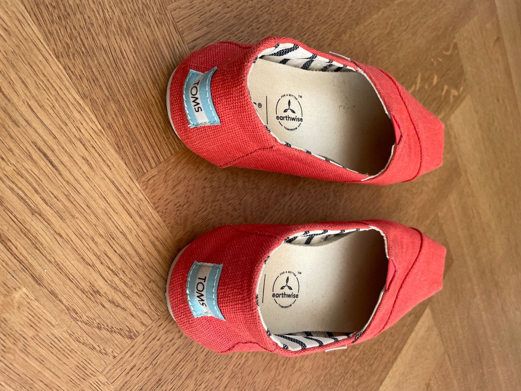 Toms Herrenschuhe: TOMS Slipper Grösse 37 – Gebraucht aus Bern von Laura1112 1