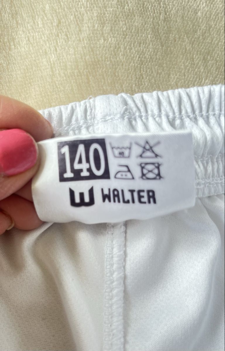 Pantaloni: Turnen Shorts Gr.140 – Usato da Davos Platz venduto da Infinity795 1