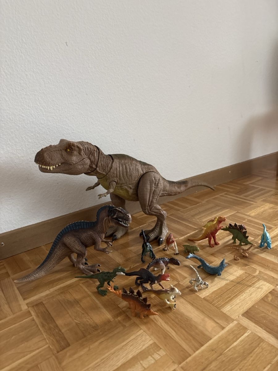 Giocattoli: Dinosaurier-Set – Usato da Bassersdorf venduto da Shke01 4