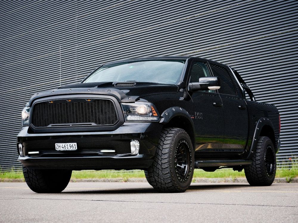 DODGE RAM 1500 Crew Cab Sport