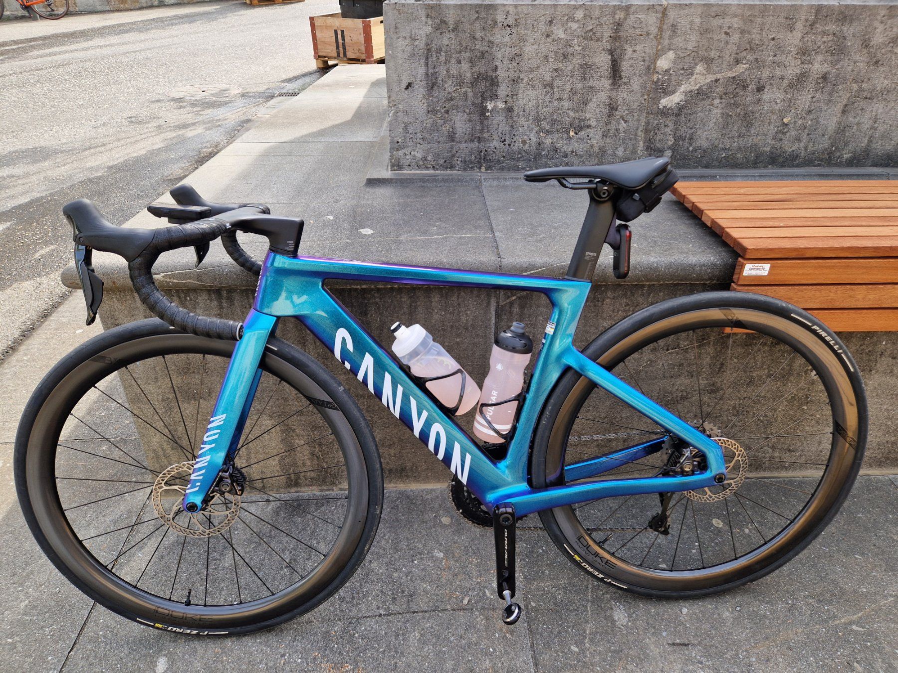 Canyon Biciclette: Canyon Aeroad CFR Di2 - XS – Usato da Birrwil venduto da Rliniger 2