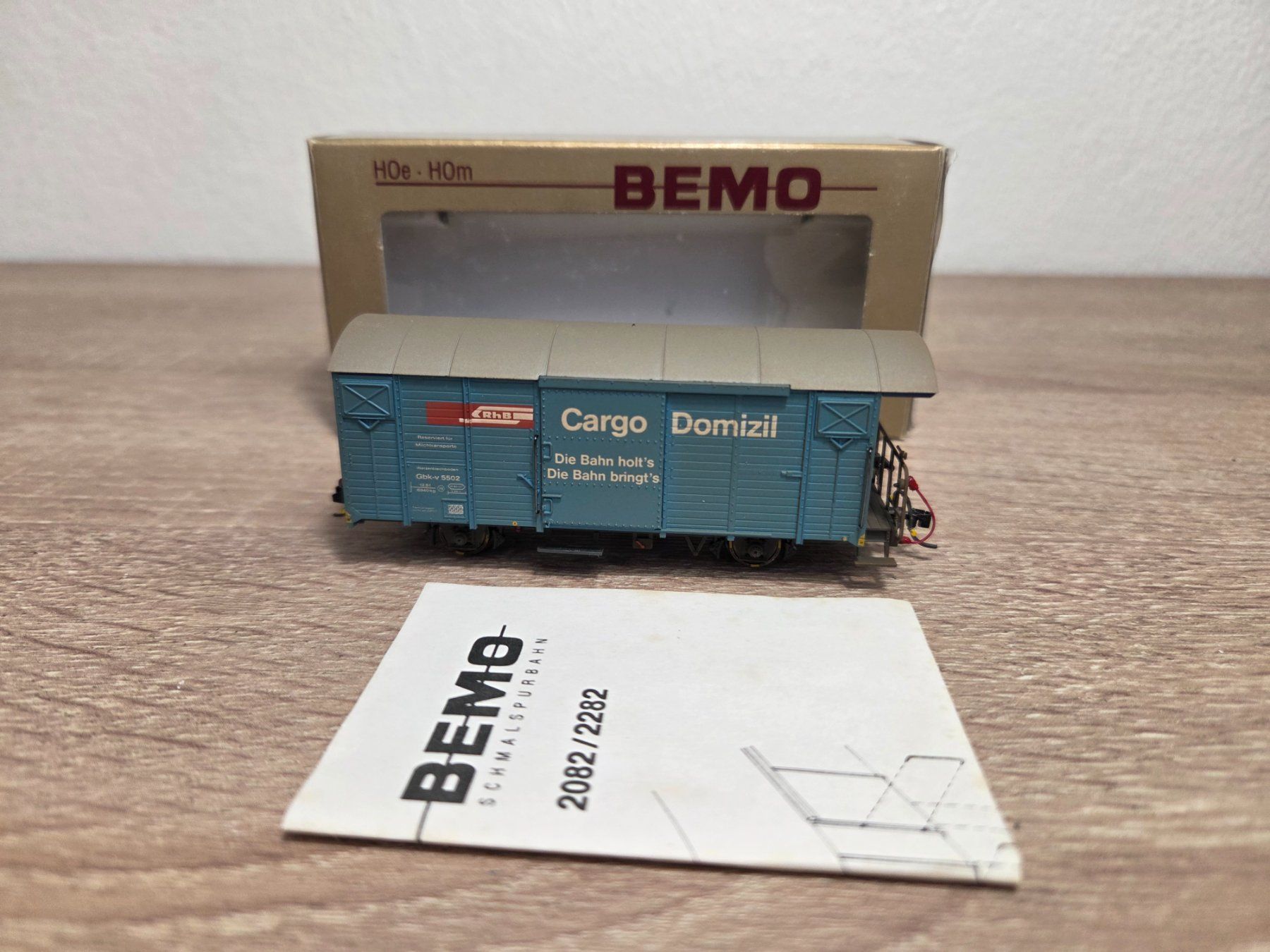 Bemo Modelleisenbahnen: Bemo 7482.100 Güterwagen Cargo RhB H0m – Gebraucht aus St-Aubin-Sauges von Lo_Go 5