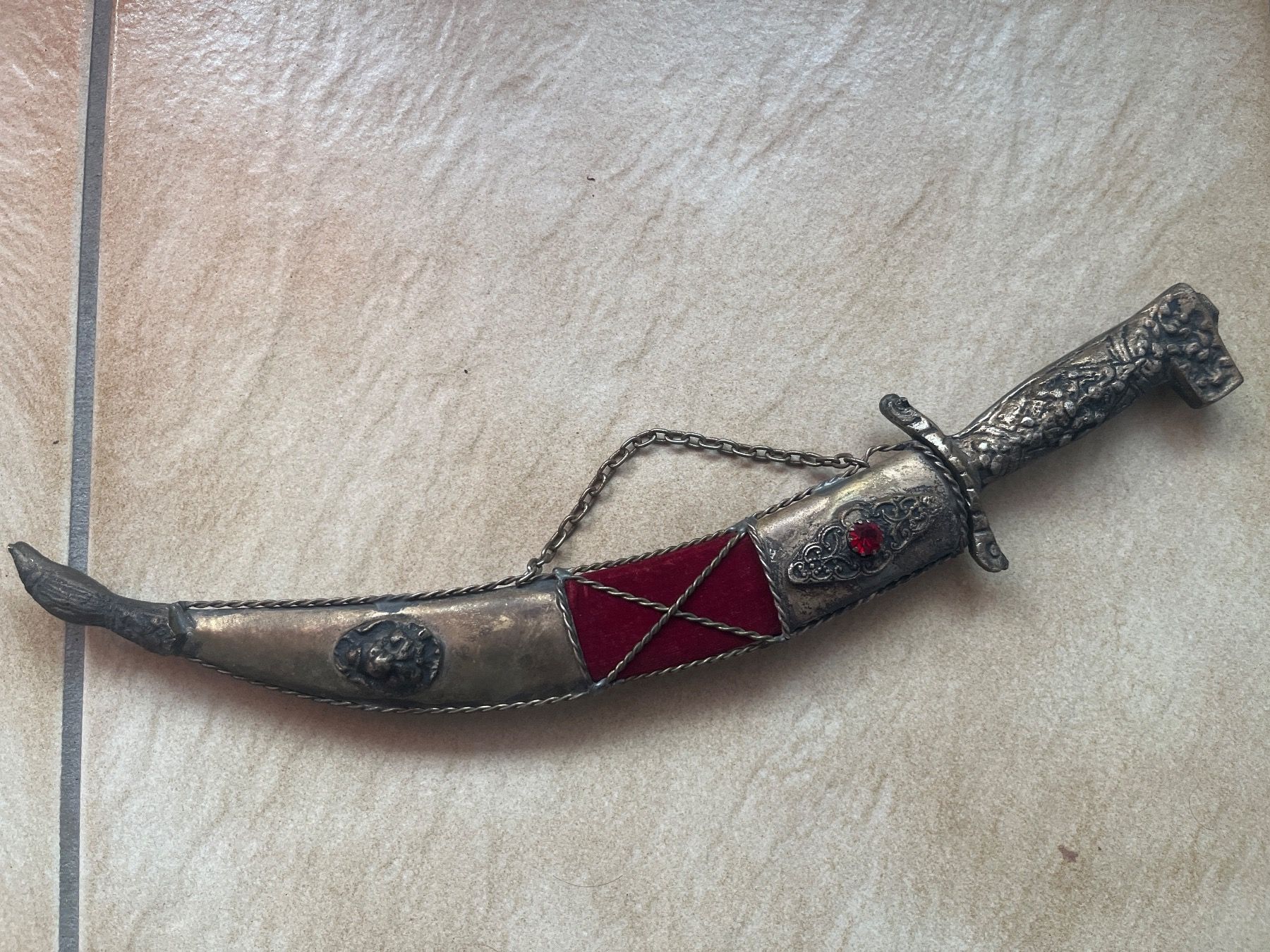 Accessori: Couteau de décoration avec son fourreau – Usato da Vernayaz venduto da Darkfrost