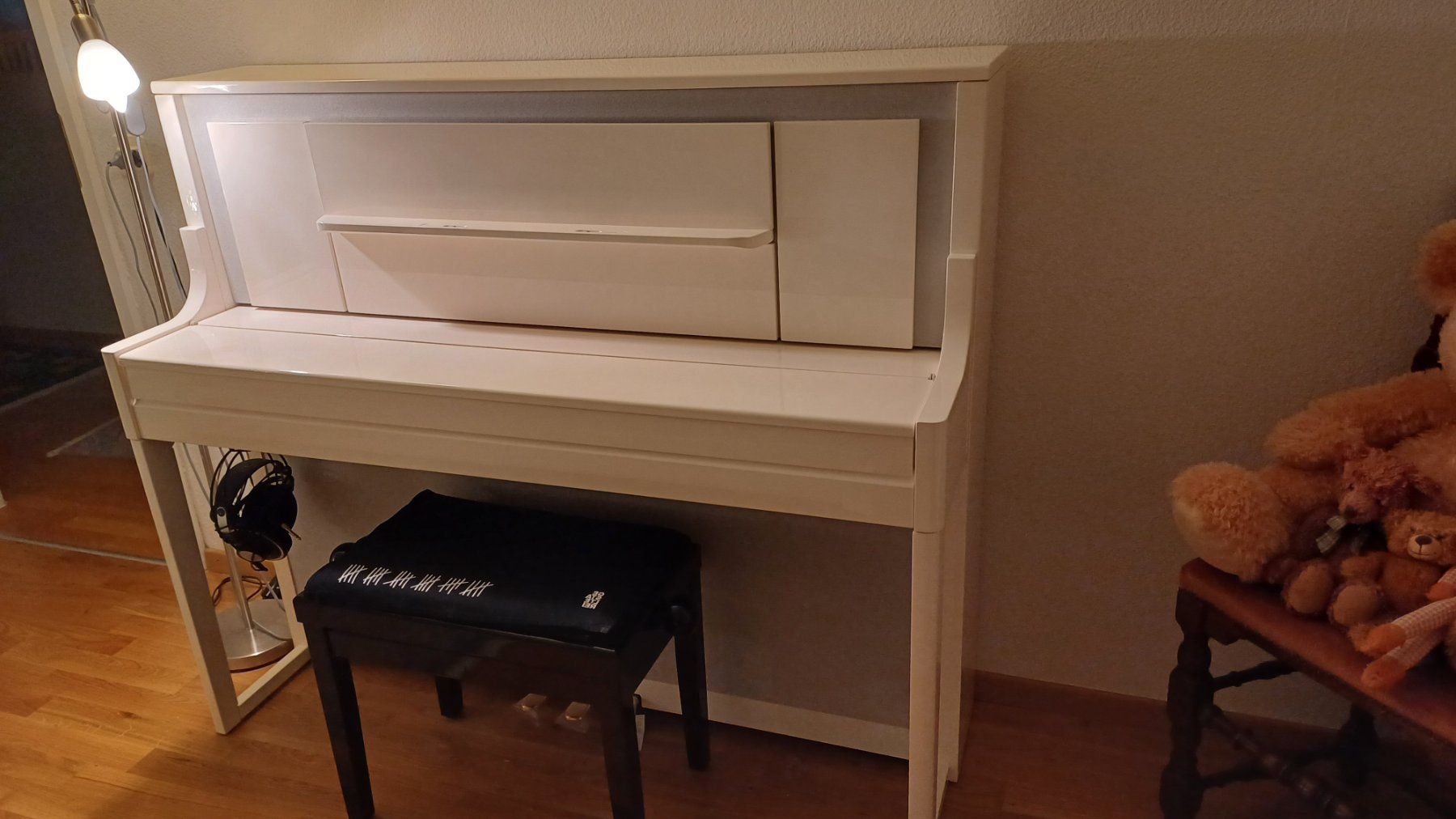 Roland Strumenti musicali: Piano Roland LX 708 – Nuovo (secondo la descrizione) da Zollikerberg venduto da Kaugo