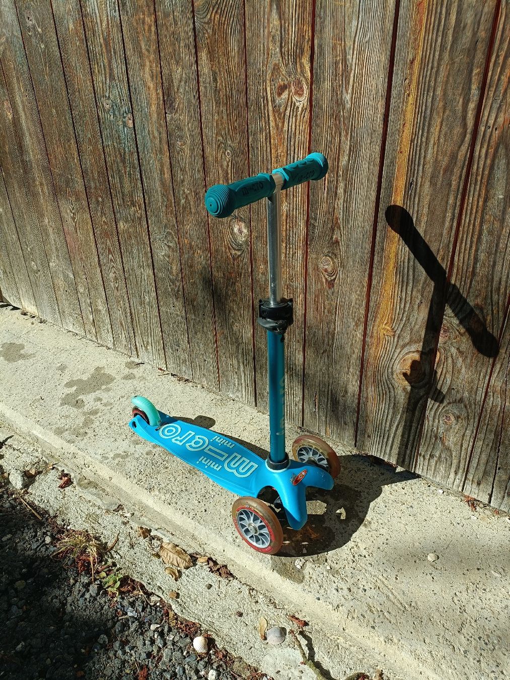 Micro Kickboard: Micro Mini Scooter blau mit Sitz und Schiebestange – Usato da Langnau b. Reiden venduto da Sesig.20 1