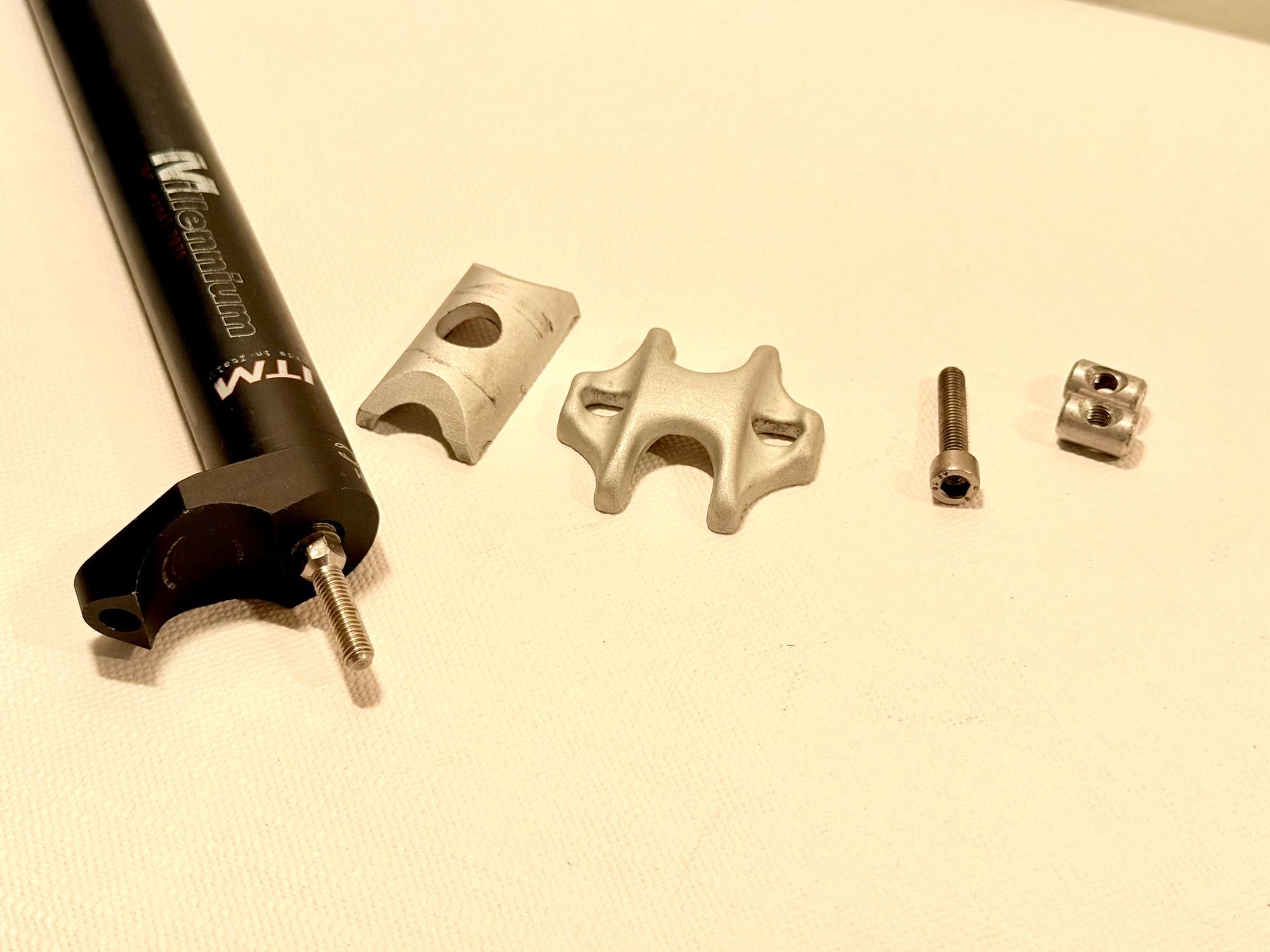 Pezzi di ricambio: ITM MILLENIUM CNC Sattelstütze 27.2mm 2607 – Usato da Luzern venduto da bikeandbeltcom 4