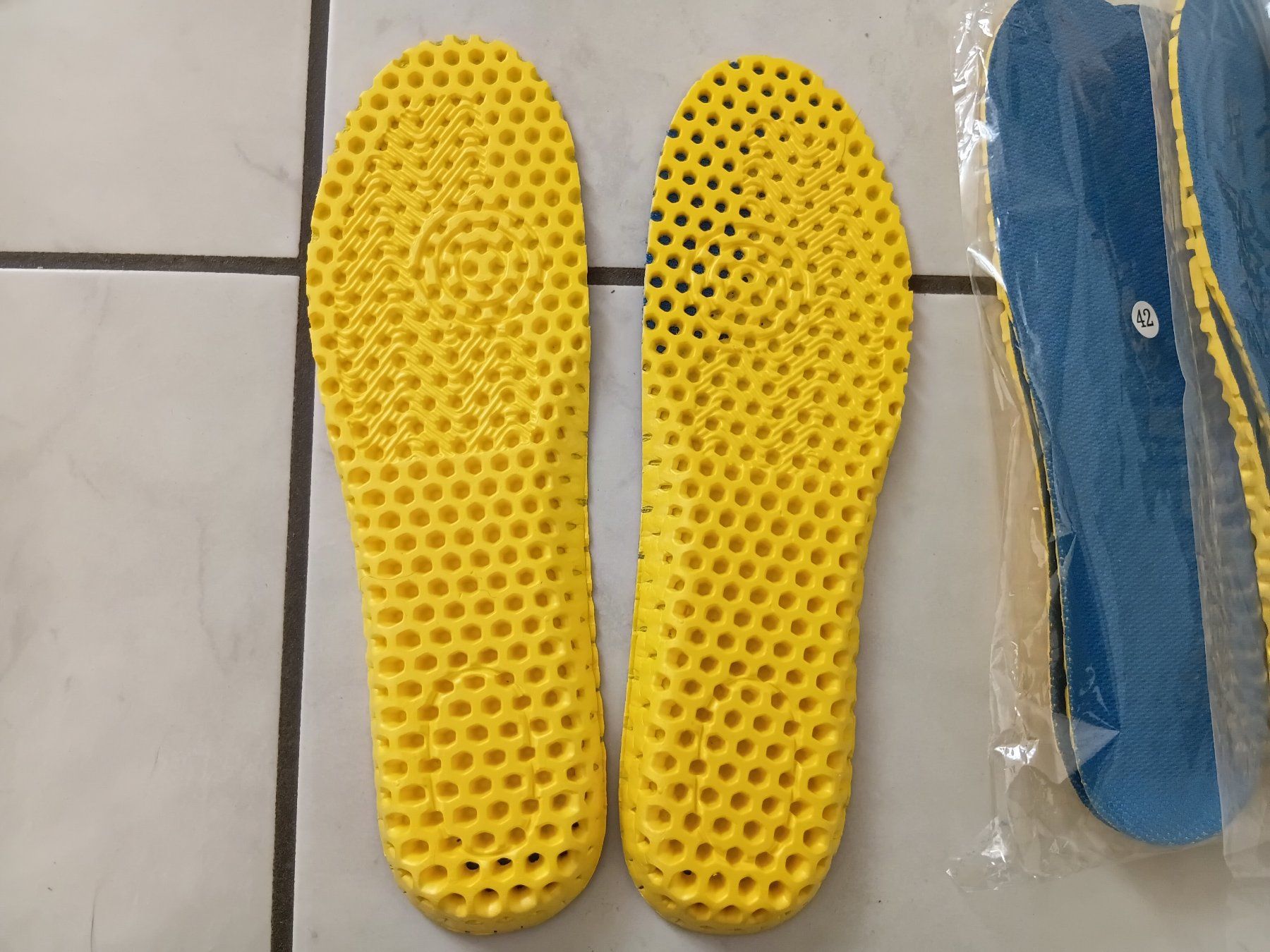 Herrenschuhe: Barfussschuhe Inneneinlegesohlen, Gr. 42, neu – Neu und originalverpackt aus Igis von lebi 2