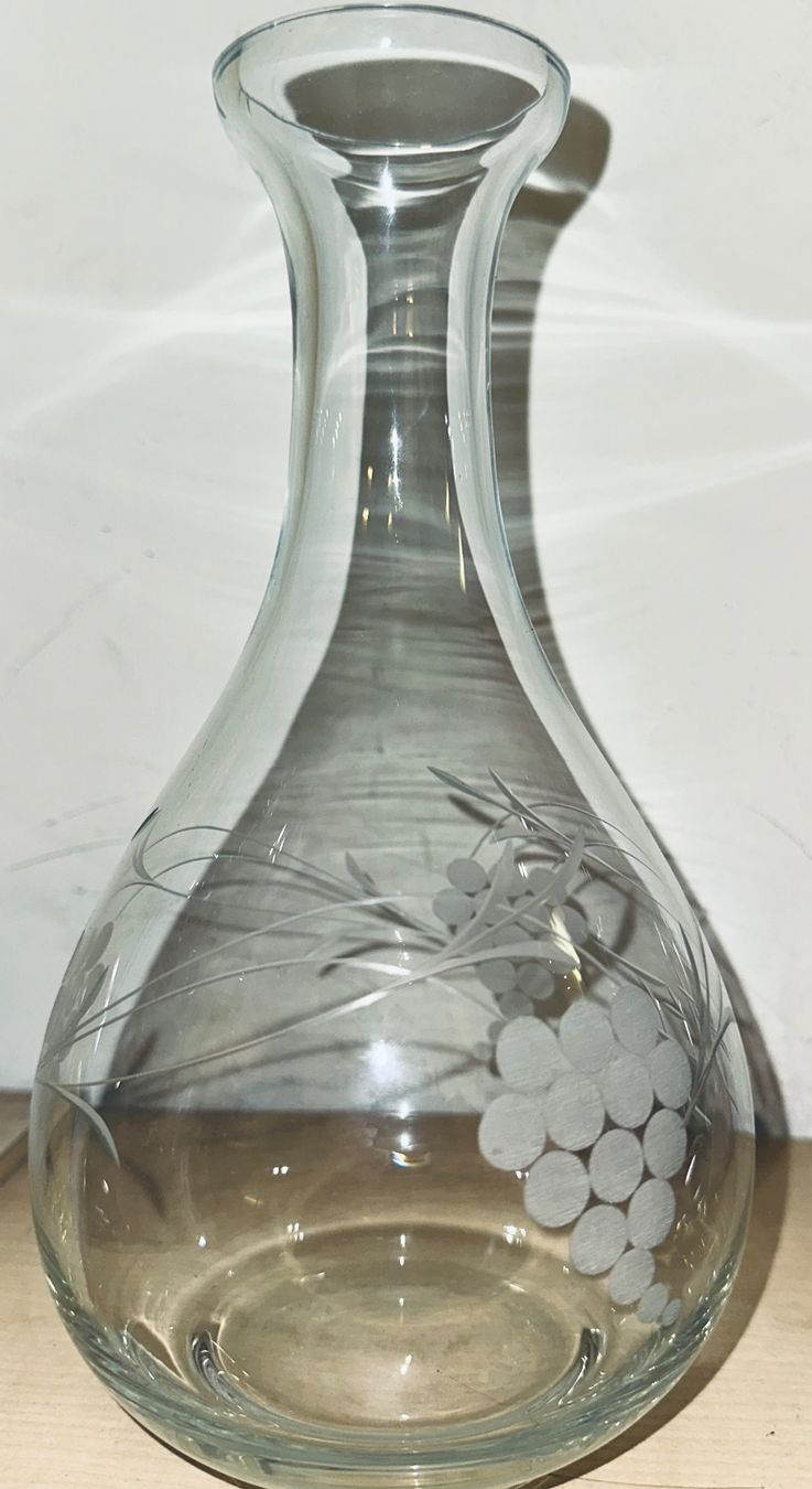 Caraffe: Dekorative Glaskaraffe mit Traubenmuster, Top Zustand – Usato da Münchenstein venduto da tsp01