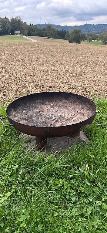Feuerschale: Feuerschale (60cm) mit Grillring / Plancha – Gebraucht aus Islisberg von J12582