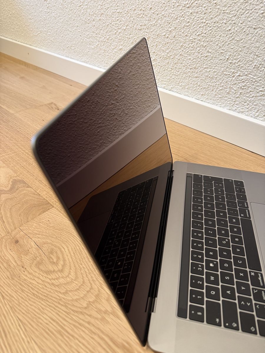 Apple Notebook: Apple MacBook Pro 15 – 2019 – Usato da Oberkirch LU venduto da rap_svs8 3