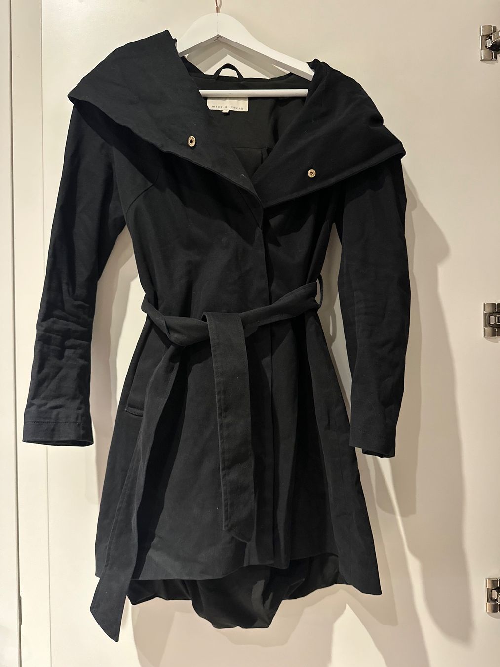 Mint & Berry Cappotti: Mint & Berry Mantel, schwarz, Grösse 36/S – Usato da Zürich venduto da cfh_cg22 1